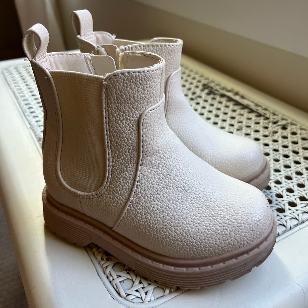 Cat & Jack Chelsea Toddler Boots